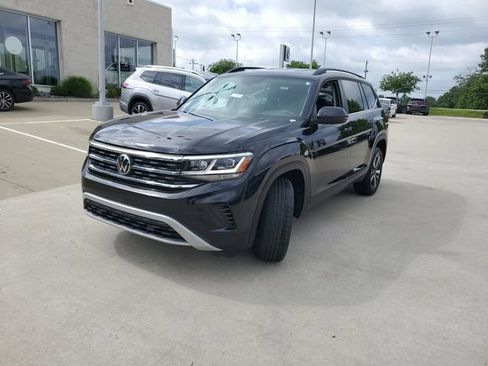 Certified 2022 Volkswagen Atlas SE AWD/4WD image 2