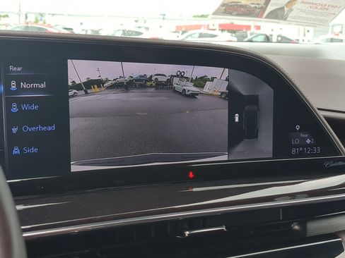 Certified 2023 Cadillac Escalade Sport Platinum AWD/4WD image 14