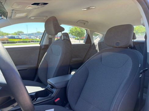 Used 2025 Kia K4 FWD image 42
