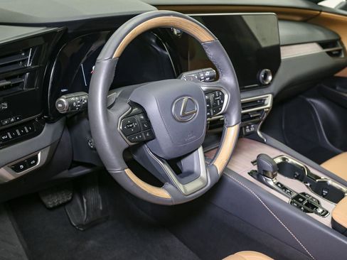 Used 2025 Lexus RX 350 Premium image 24