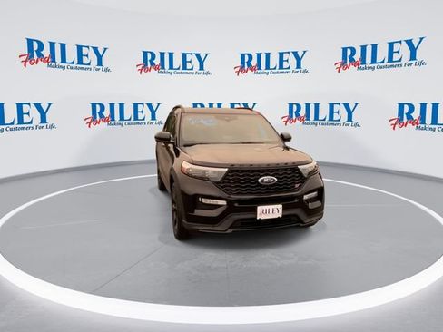 Used 2023 Ford Explorer ST w/ Equipment Group 401A AWD/4WD image 2