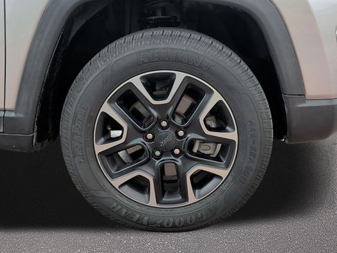 Used 2019 Jeep Compass Trailhawk AWD/4WD image 7