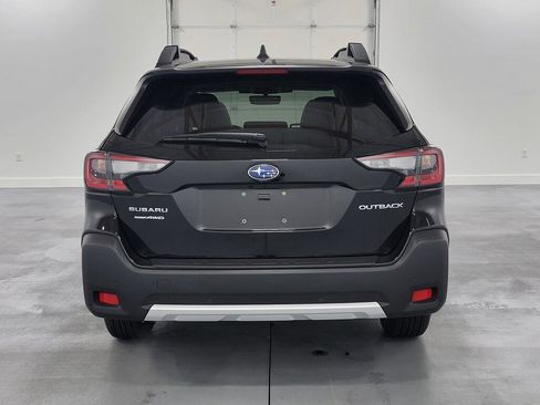 Used 2025 Subaru Outback Limited image 8