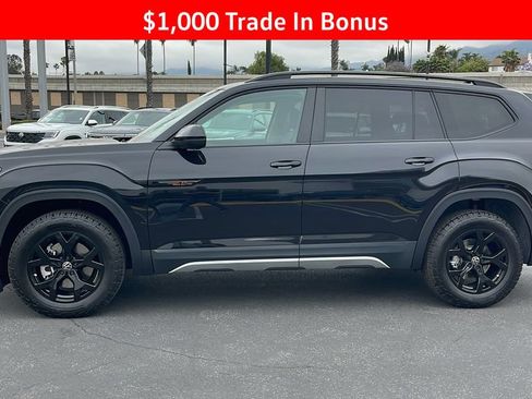 New 2025 Volkswagen Atlas Peak Edition SE AWD/4WD image 12