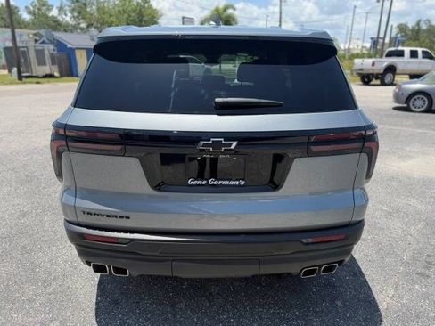 Used 2024 Chevrolet Traverse LS w/ Midnight/Sport Edition FWD image 5