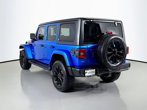 Used 2023 Jeep Wrangler Unlimited Sahara w/ Cold Weather Group AWD/4WD image 8