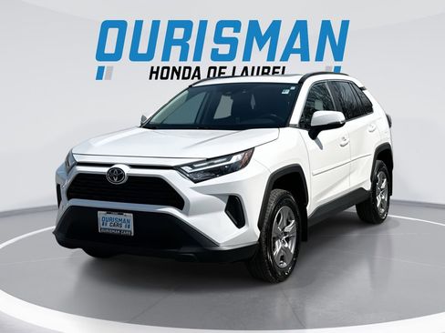 Used 2025 Toyota RAV4 XLE w/ Convenience Package image 1