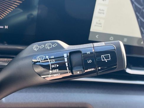 New 2026 Kia Carnival EX FWD image 34