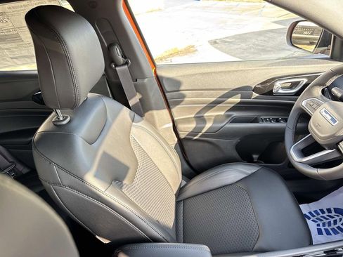 New 2026 Jeep Compass Latitude image 22