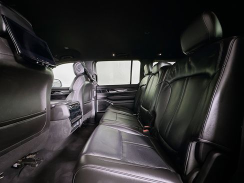 Used 2022 Jeep Wagoneer Series I w/ Rear Seat Video Group 1 image 28