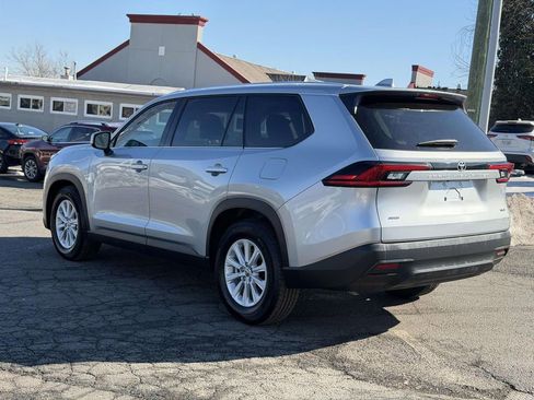 Used 2025 Toyota Grand Highlander XLE image 22