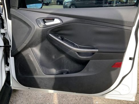 Used 2015 Ford Focus SE w/ Equipment Group 201A image 22