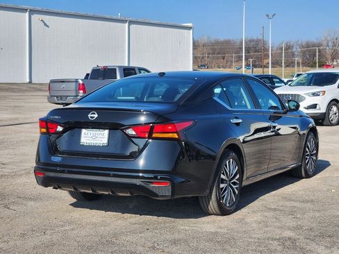 Used 2025 Nissan Altima 2.5 SV image 5