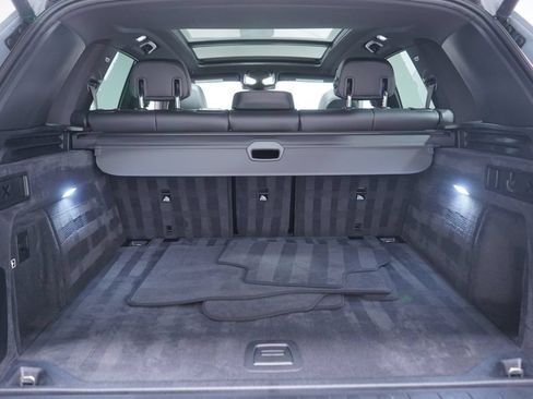 Used 2025 BMW X5 sDrive40i w/ M Sport Package RWD image 23