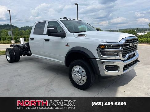 New 2026 RAM 5500 Tradesman AWD/4WD image 27