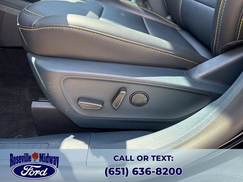 Used 2025 Ford Maverick Lobo AWD/4WD image 26