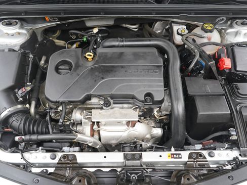 Used 2021 Chevrolet Malibu LT FWD image 28