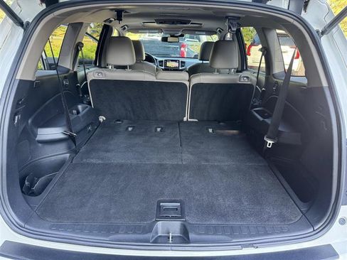 Used 2016 Honda Pilot Touring image 16