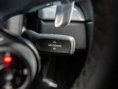 Used 2018 Porsche 718 Boxster S image 26