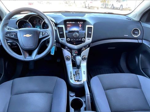 Used 2016 Chevrolet Cruze LT image 14