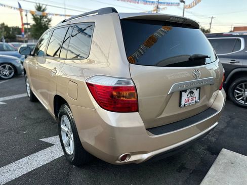 Used 2010 Toyota Highlander 4WD image 5