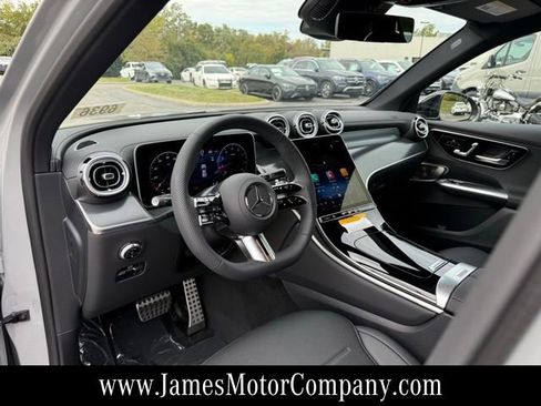 New 2026 Mercedes-Benz GLC 300 4MATIC image 9