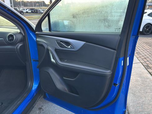 Used 2025 Chevrolet Blazer LT image 12