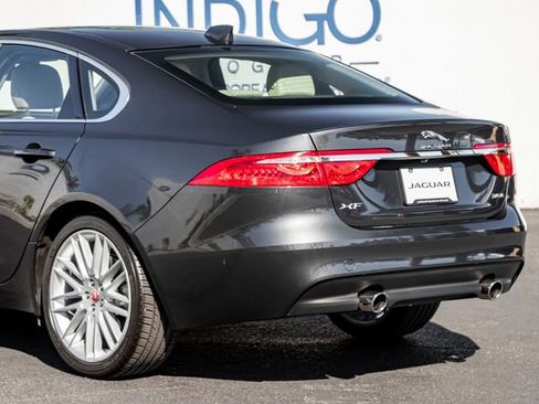 Used 2017 Jaguar XF Prestige image 10