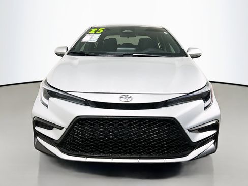 Used 2025 Toyota Corolla SE image 11