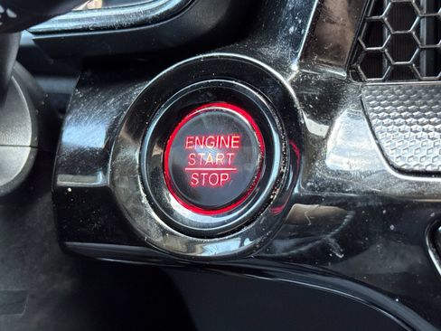 Used 2025 Honda CR-V EX-L image 17