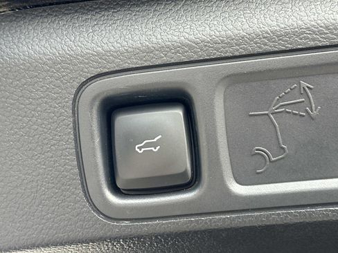 Certified 2024 Ford Expedition Max Platinum image 6