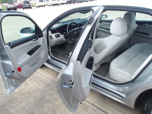 Used 2013 Chevrolet Impala LS FWD image 14