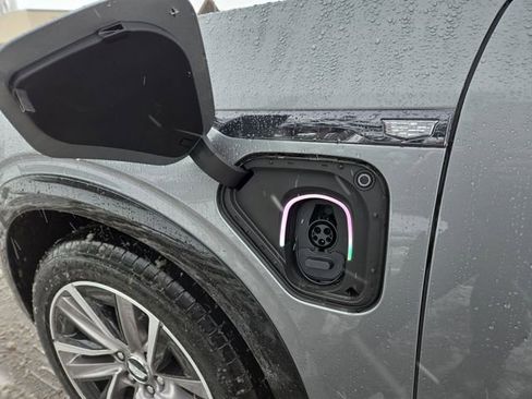 New 2026 Cadillac Vistiq Sport image 8