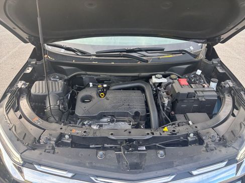 Used 2025 Chevrolet Equinox LT image 30