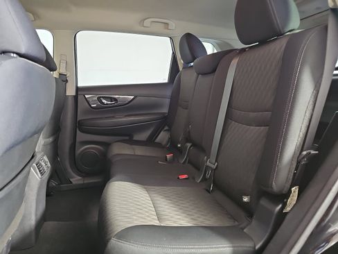 Used 2019 Nissan Rogue SV w/ Premium Package FWD image 14