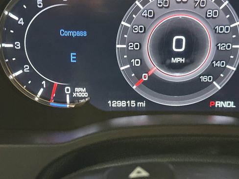 Used 2018 Cadillac Escalade ESV Premium Luxury AWD/4WD image 19