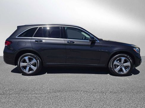 Used 2021 Mercedes-Benz GLC 300 4MATIC image 2