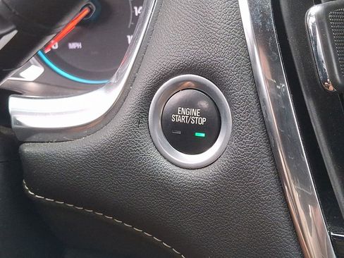 Used 2023 Chevrolet Traverse LT image 23