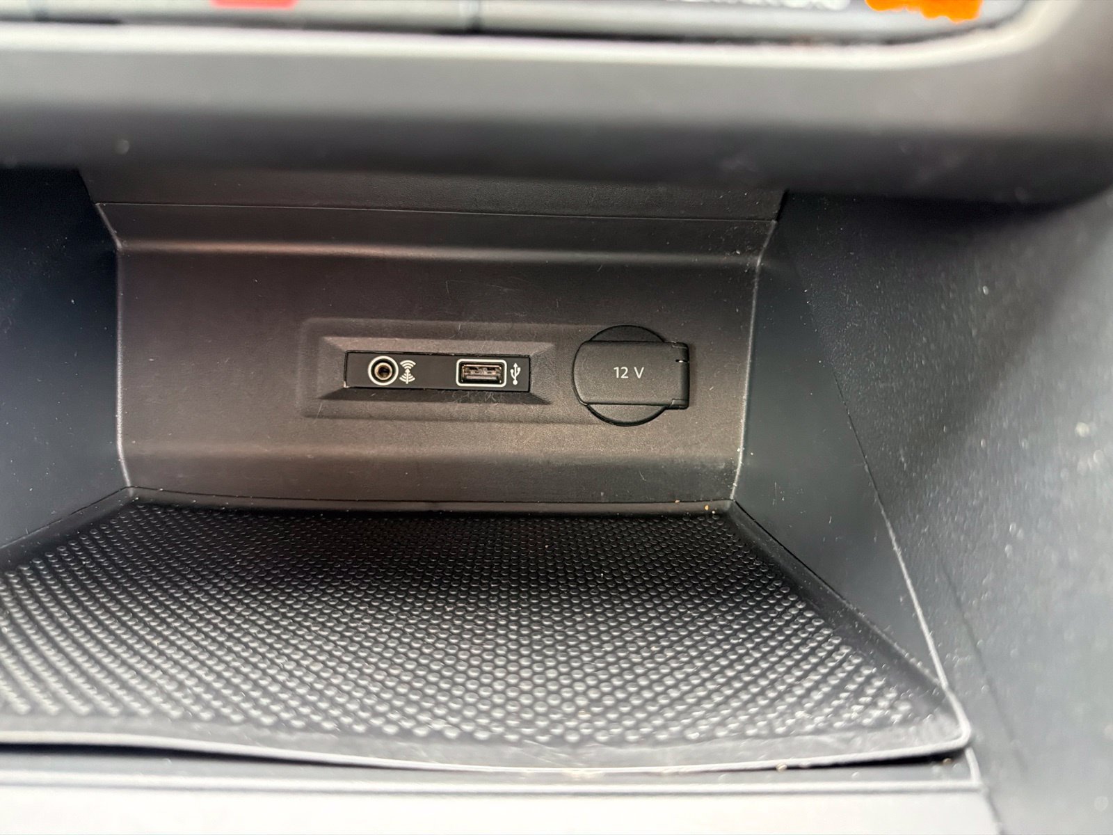 Used 2018 Volkswagen Atlas SE FWD image 36