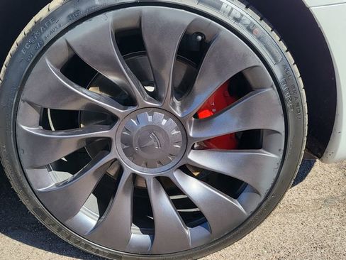 Used 2023 Tesla Model 3 Performance image 23