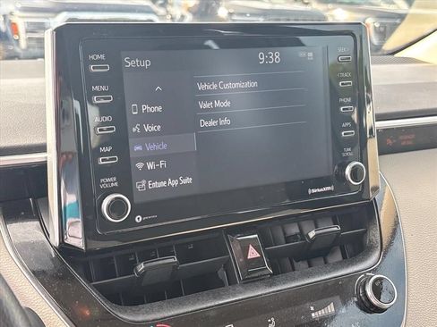 Used 2021 Toyota Corolla LE FWD image 38