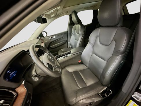 Used 2024 Volvo XC60 B5 Plus image 13