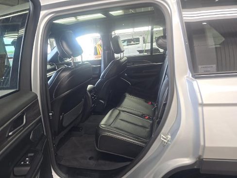 Used 2024 Jeep Grand Cherokee Limited 4xe AWD/4WD image 9