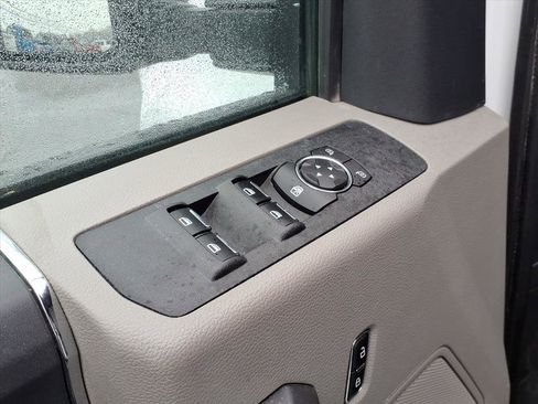 Certified 2022 Ford F250 XLT image 6