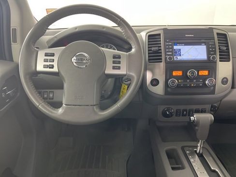 Used 2019 Nissan Frontier SL image 7