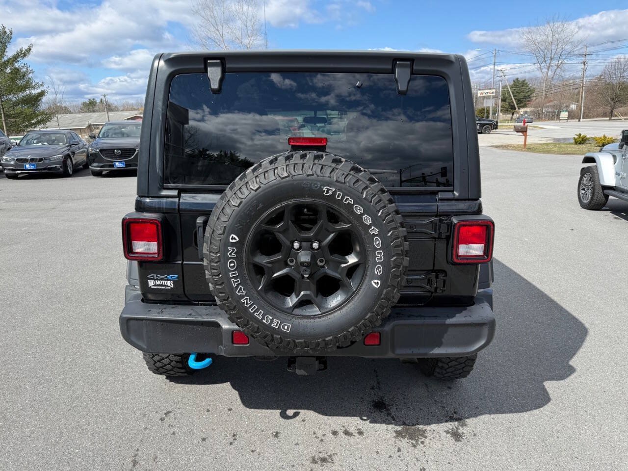 Used 2023 Jeep Wrangler Unlimited w/ Cold Weather Group AWD/4WD image 7