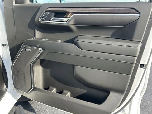 Used 2025 Chevrolet Silverado 1500 LT Trail Boss w/ Convenience Package II image 27