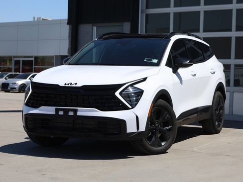 Used 2025 Kia Sportage X-Line w/ Premium Package AWD/4WD image 3
