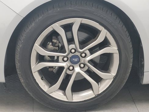 Used 2020 Ford Fusion SEL image 31