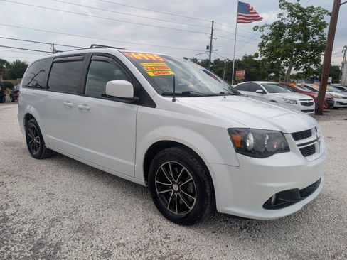 Used 2019 Dodge Grand Caravan GT FWD image 1